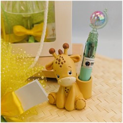 enfatizza senza snaturare e se necessario sostituisci lo sfondo a tema