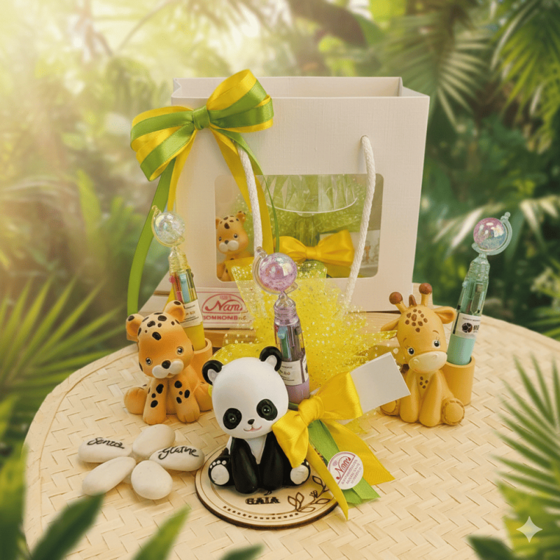 Bomboniera Utile Portapenne Safari School con Animaletti, Penna Mappamondo e Nome Personalizzato