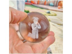 Bomboniera Lampada Sfera in Cristallo 3D con Bambino in preghiera e Base Led USB