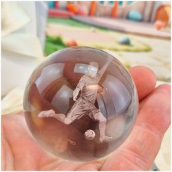 Bomboniera Lampada Sfera in Cristallo 3D con Calciatore e Base Led USB