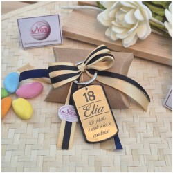 Bomboniera 18 Anni Portachiavi "Gold Tag" Personalizzato con Nome, Età e Frase Dedica