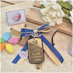 Bomboniera 18 Anni Portachiavi "Gold Tag" Personalizzato con Nome, Età e Frase Dedica