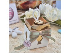 Bomboniera Comunione Scatolina "Lanterna d'Oro" Traforata a Calice con Iniziale in Legno