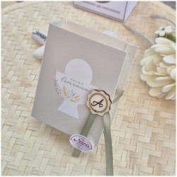 Bomboniera Comunione Scatolina a Libro Vangelo Nature con Stampa Calice e Iniziale in Legno