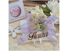 Bomboniera Comunione e Cresima Cuscino con Rose Sfumate Lilla e Nome Specchiato Oro