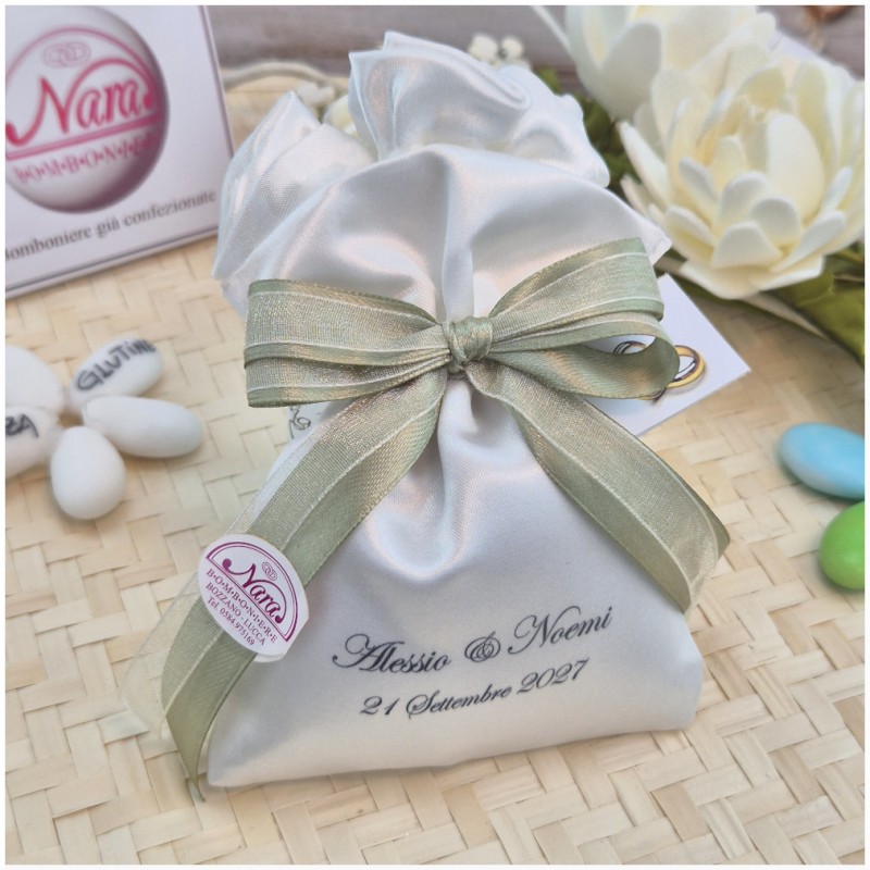 Bomboniera Matrimonio Sacchetto Raso con Stampa Nomi e Data e Nastro Verde Salvia
