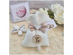 Bomboniera Matrimonio e Anniversario Sacchetto Piqué con Cuore Strass e Iniziali Legno