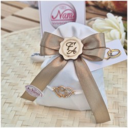 Bomboniera Matrimonio e Anniversario Sacchetto Raso con Cuori Intrecciati Strass e Iniziali
