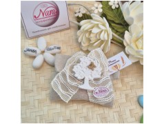 Bomboniera Comunione e Cresima Bustina Lino Shabby con Maxi Pizzo, Albero della Vita e Farfalla