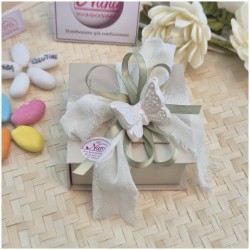 Bomboniera Matrimonio e Comunione Scatola Tortora con Farfalla Porcellana e Nastro Sfilato