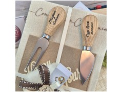 Bomboniera Matrimonio Utile Set Aperitivo Happy Hour con Coltelli Formaggio Incisi Personalizzati