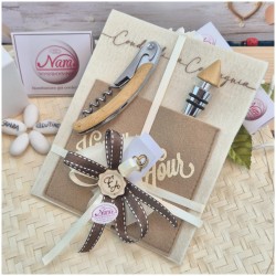 Bomboniera Matrimonio Utile Set Vino "Sommelier" con Cavatappi e Tappo in Custodia Feltro