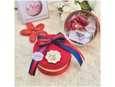 Bomboniera Laurea 110 e Lode Scatolina Cappelliera Rossa e Blu con Tag Legno