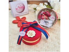 Bomboniera Laurea 110 e Lode Scatolina Cappelliera Rossa e Blu con Tag Legno