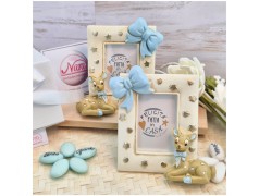 Bomboniera Battesimo Bimbo Cornice Portafoto Dolce Cerbiatto con Maxi Fiocco Celeste