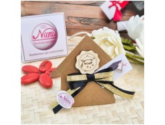 Bomboniera Laurea Segnaposto Scatolina Kraft con Nastro Architettura e Tocco Legno