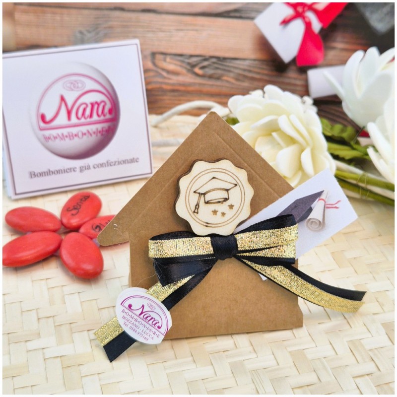 Bomboniera Laurea Segnaposto Scatolina Kraft con Nastro Architettura e Tocco Legno