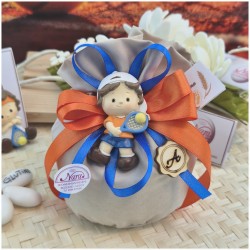 Bomboniera Comunione Bimbo Piccolo Tennista Sacchetto Arancio e Blu con Statuina e Iniziale