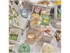 Bomboniera Matrimonio e Comunione Candela in Vetro Fiore di Luce Colorato con Scatola Regalo