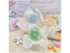 Bomboniera Utile Candela "Flower Box" in Bicchiere Vetro con Bouquet di Fiori in Cera Assortiti