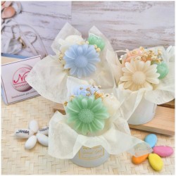 Bomboniera Utile Candela "Flower Box" in Bicchiere Vetro con Bouquet di Fiori in Cera Assortiti