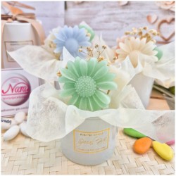 Bomboniera Utile Candela "Flower Box" in Bicchiere Vetro con Bouquet di Fiori in Cera Assortiti