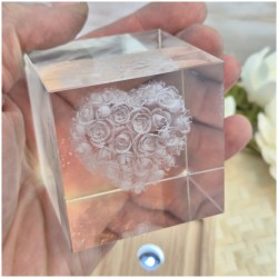 Bomboniera Matrimonio Lampada Led "Cubo d'Amore" - Cristallo 3D con Cuore di Rose e Iniziali