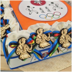 Torta Bomboniera Comunione e Cresima Judo & Karate con Kimono in Legno Personalizzato e Nastri Olimpici
