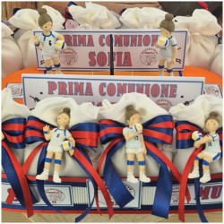 Torta Bomboniera Comunione Bimba Volley Passion con Statuina Giocatrice e Campo con Rete