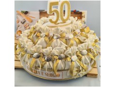 Torta porta bomboniere sacchettini con placchetta 50 anniversario