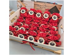 Bomboniera Laurea e Giuramento Carabinieri Sacchetto Raso Rosso con Cappello Stampato su Legno