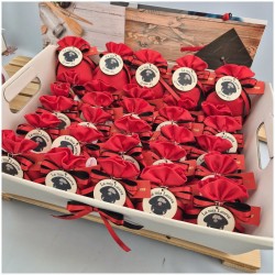 Bomboniera Laurea e Giuramento Carabinieri Sacchetto Raso Rosso con Cappello Stampato su Legno