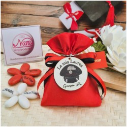 Bomboniera Laurea e Giuramento Carabinieri Sacchetto Raso Rosso con Cappello Stampato su Legno