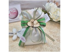 Bomboniera Promessa di Matrimonio Sacchetto Raso con Doppio Nastro Verde e Cuori Iniziali