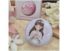 Bomboniera Solidale Cuorematto Candela in Latta "La Mia Prima Comunione" - Illustrazione Bimba con Calice