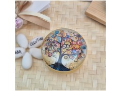 Bomboniera Solidale Cuorematto Candela in Latta Albero della Vita - Illustrazione Artistica Multicolor