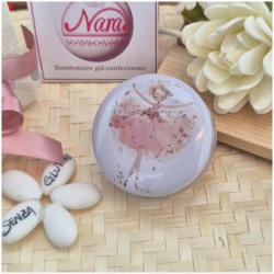 Bomboniera Solidale Cuorematto Candela in Latta "Sogno di Ballerina" - Illustrazione Danzatrice Floreale