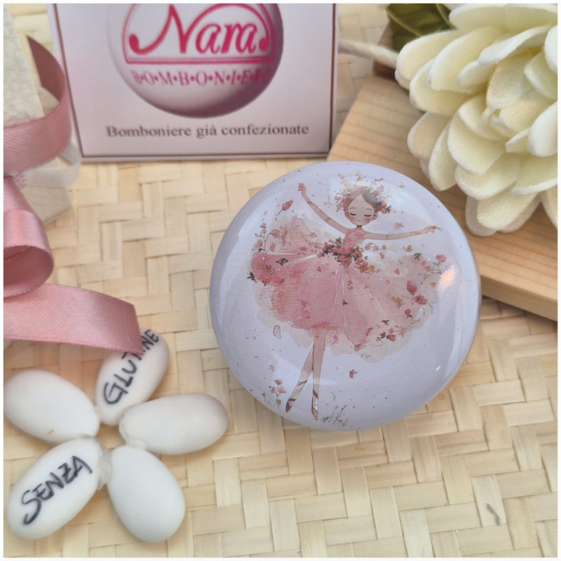 Bomboniera Solidale Cuorematto Candela in Latta "Sogno di Ballerina" - Illustrazione Danzatrice Floreale