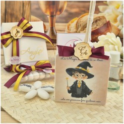 Bomboniera Comunione e Cresima Profumatore Quadrato Piccolo Mago con Frase e Scatola Nome Oro