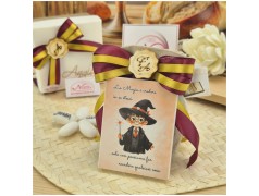 Bomboniera Comunione e Cresima Magnete Piccolo Mago con Frase Motivazionale su Sacchetto Lino