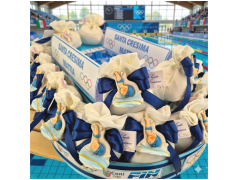 Torta Bomboniera Cresima e Comunione Passione Nuoto con Nuotatore e Piscina Centrale