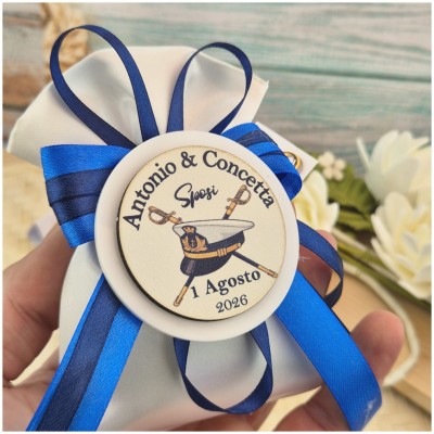 Bomboniera Matrimonio Marina Militare Sacchetto Raso con Medaglione Personalizzato e Nastro Blu