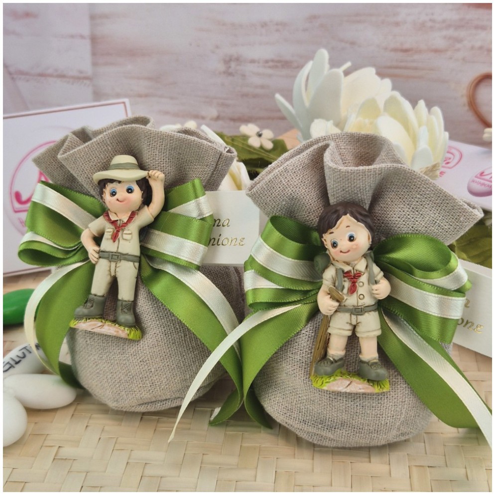 Bomboniera Comunione Bimbo Sacchetto Lino "Piccolo Scout" con Statuina Esploratore