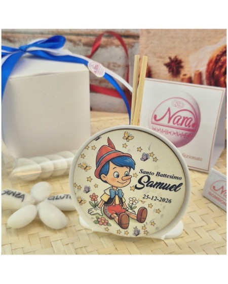Bomboniera a tema Pinocchio profumatore in plexiglas e legno personalizzato