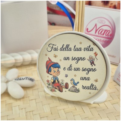 Bomboniera a tema Pinocchio profumatore in plexiglas e legno Con Frase Stampata