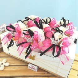 Sacchettino portaconfetti con corona da principessa nella cassettina